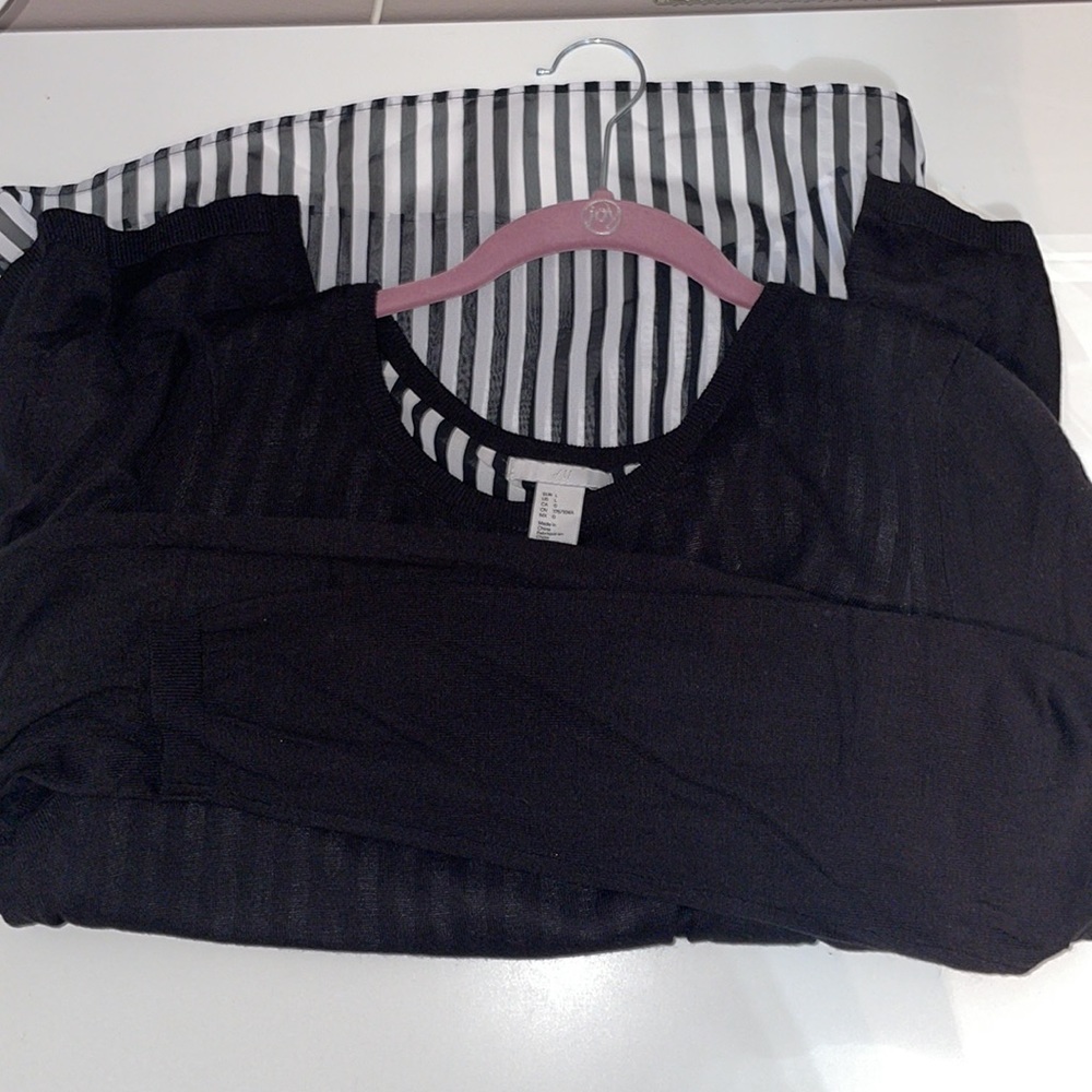 H&M Top - Picture 3 of 3